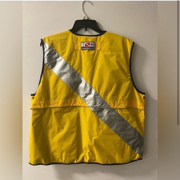 NWT - Diver Vest by Tommy Hilfiger Yellow Sailing Dive Charter
Vest - Picture 2 of 5